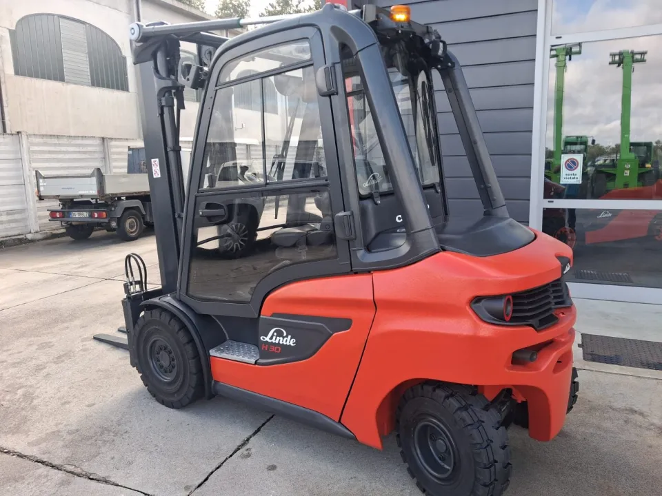 Carrello elevatore diesel Linde H30, foto 4