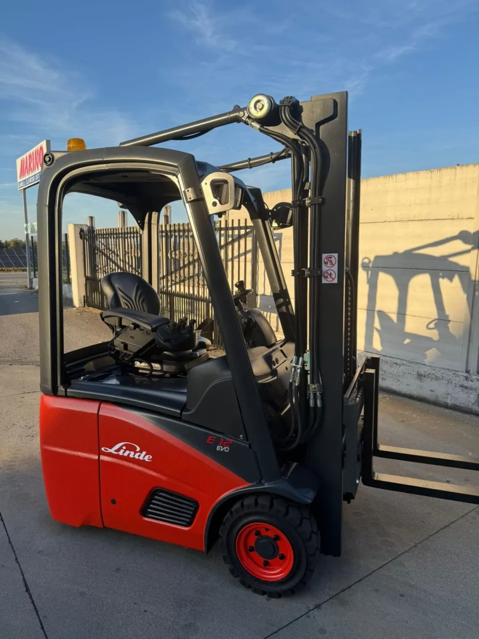 Carrello elevatore elettrico Linde E12-01, foto 2