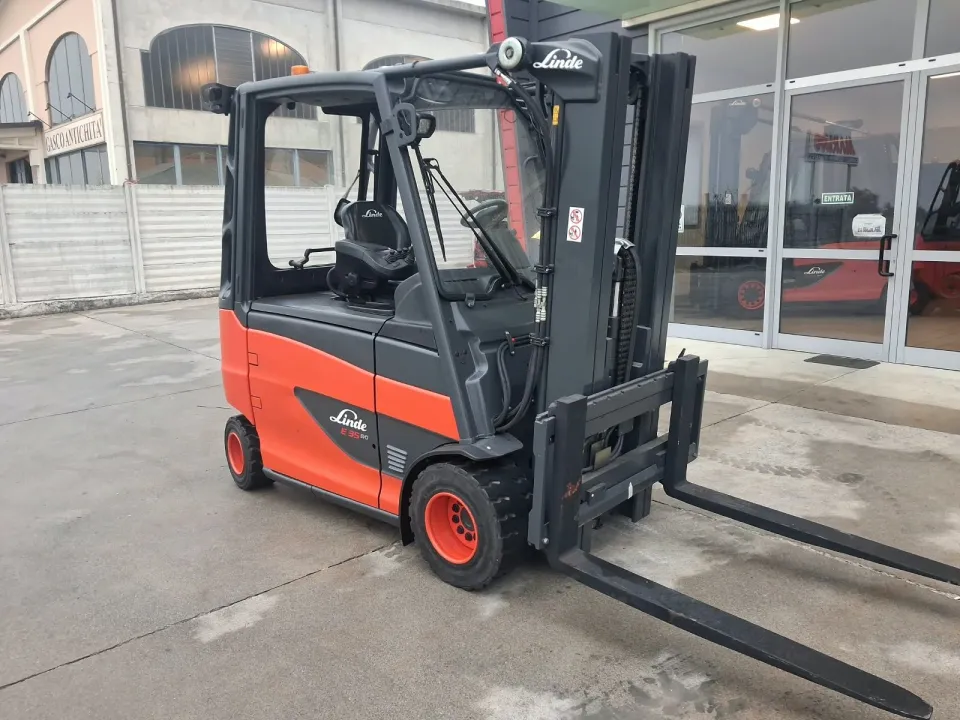 Carrello elevatore elettrico Linde E35, foto 2