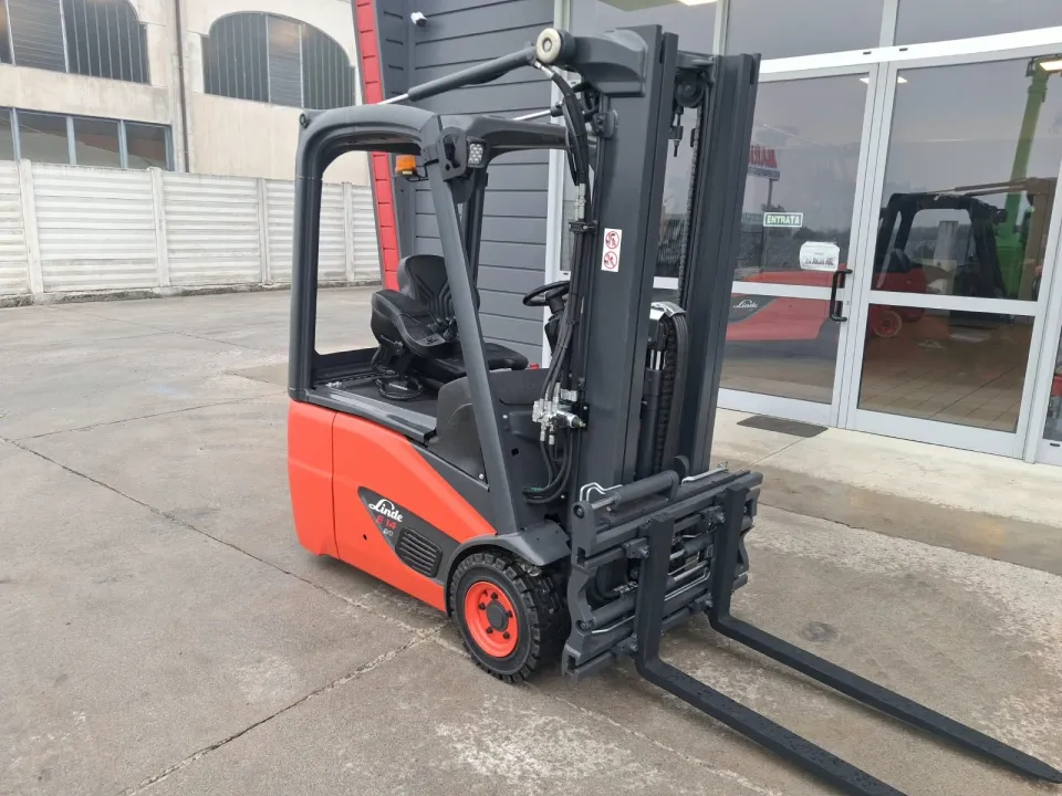 Carrello elevatore elettrico Linde E14, foto 2
