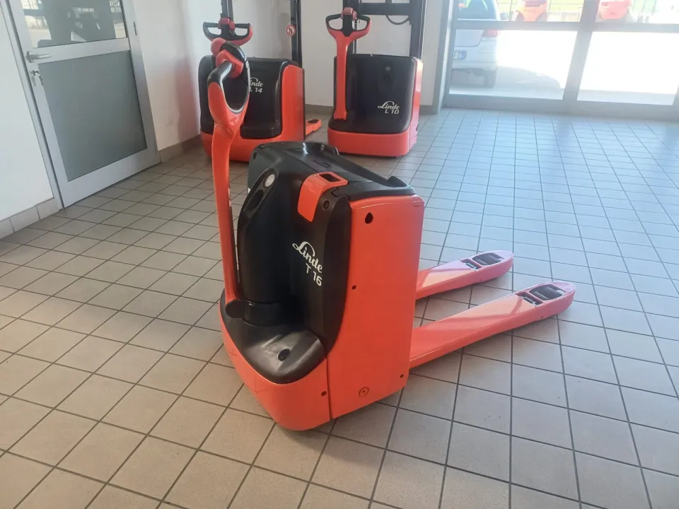 Carrello elevatore elettrico Linde T16, foto 3