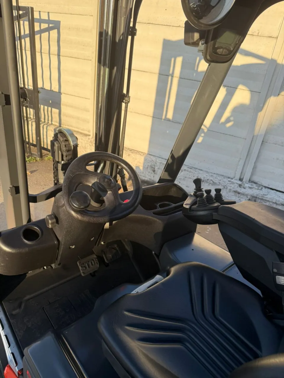 Carrello elevatore elettrico Linde E12-01, foto 6