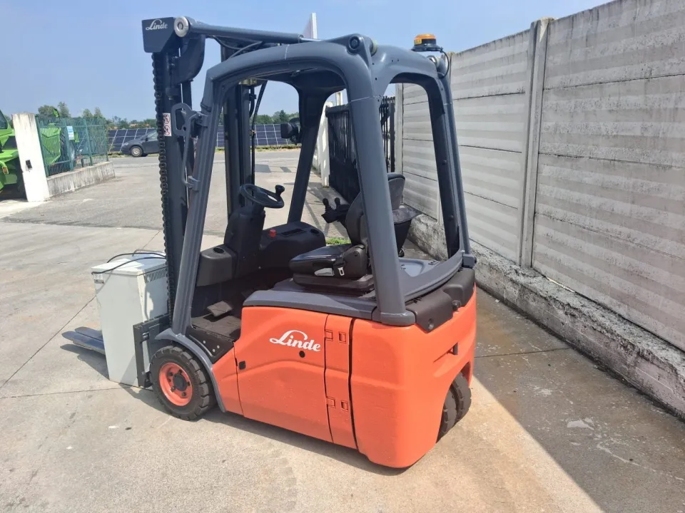 Carrello elevatore elettrico Linde E14, foto 5
