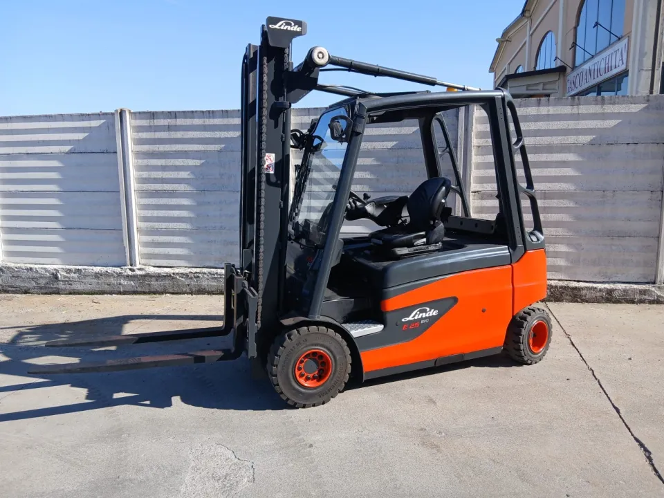 Carrello elevatore elettrico Linde E25