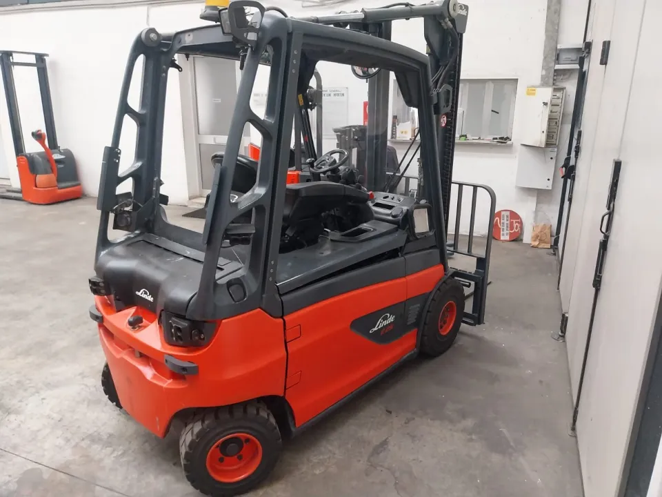 Carrello elevatore elettrico Linde E25, foto 5