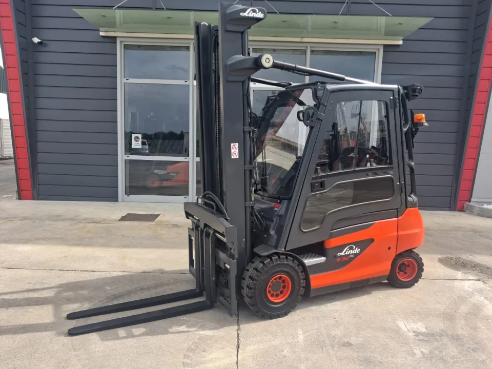 Carrello elevatore elettrico Linde E30