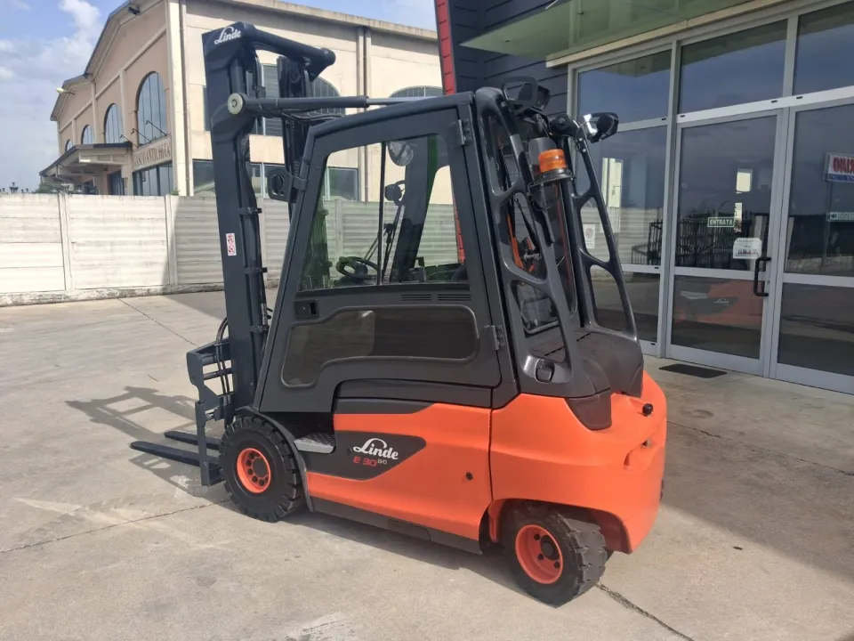 Carrello elevatore elettrico Linde E30, foto 4