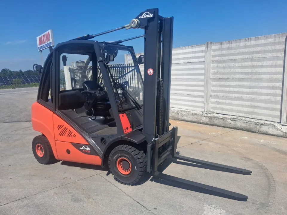 Carrello elevatore diesel Linde H25, foto 3